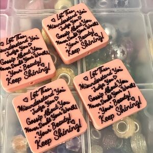 Inspirational Pink Square Silicone Beads - Keep Shining Script